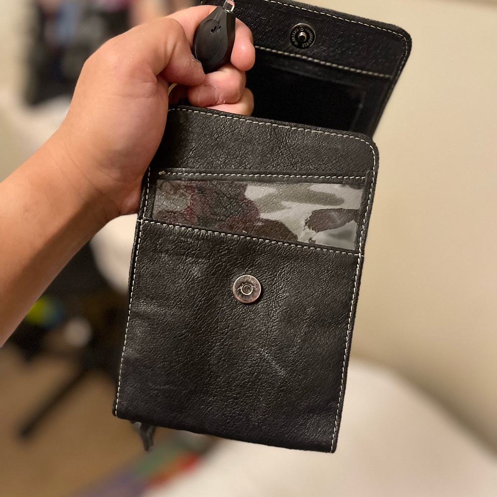 Coin Purse/Wallet W/ Tiny Flashlight - image 7